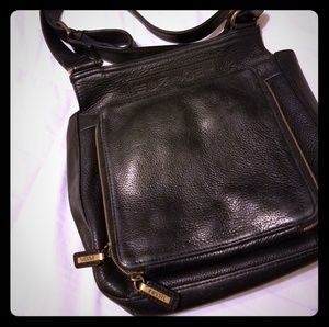 Vontsge Fossil black leather crossbody purse